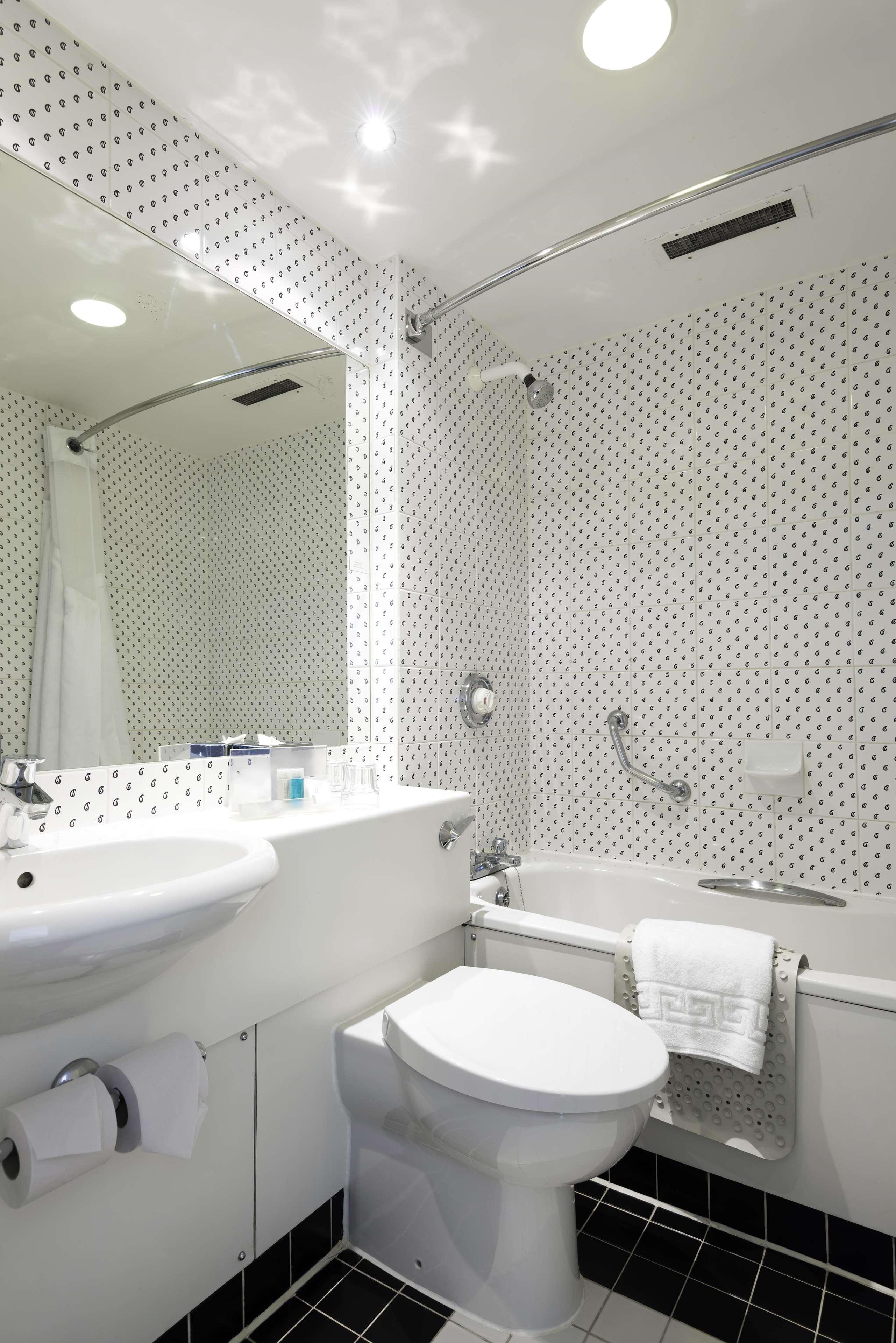 Best Western London Heathrow Ariel Hotel Ґіллінґдон Екстер'єр фото